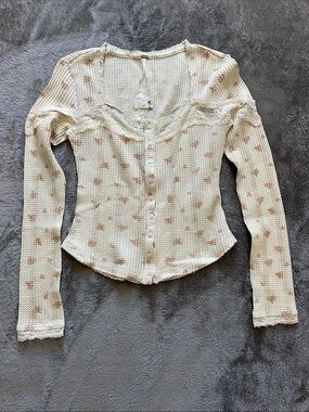 🆕 Free People Button-Front Lace Trim Waffle Top, Tea Combo size S. Let’s Party
